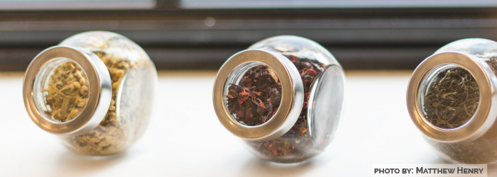 glass jars are not recommended, as light can damage tea leaves during storage