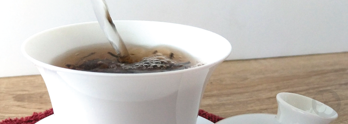 Cakes vs. Loose Leaf: Types of Pu-erh Tea